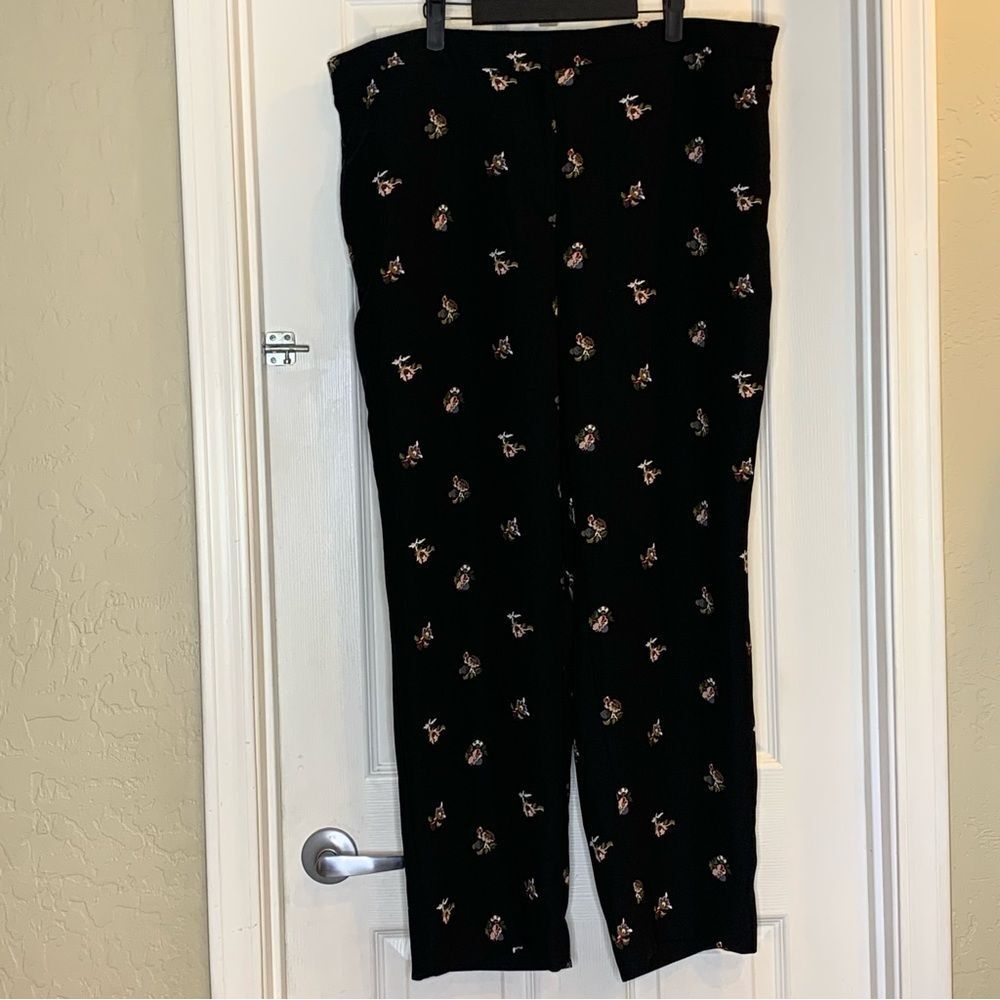 Ann Taylor Floral Cropped Black Pants Size XXLT